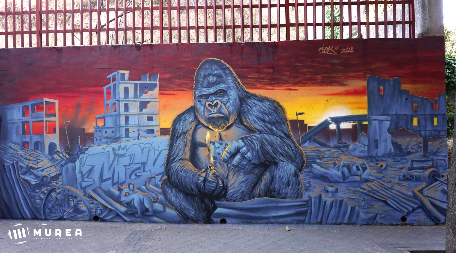 Gorila. Mural hecho por libre. Madrid 2022.